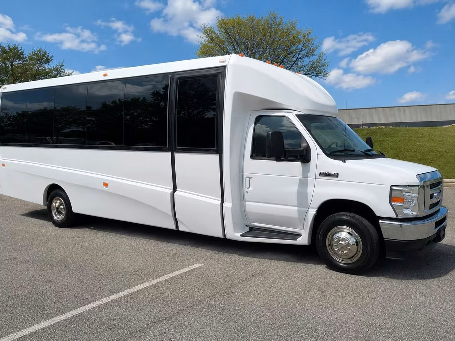 los altos 20 passenger minibus rental