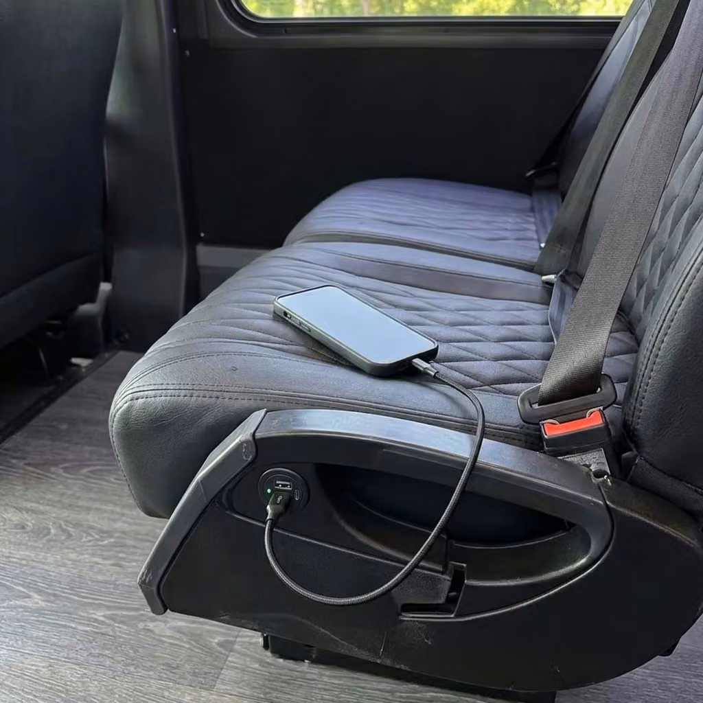 los altos 20 passenger minibus usb charging