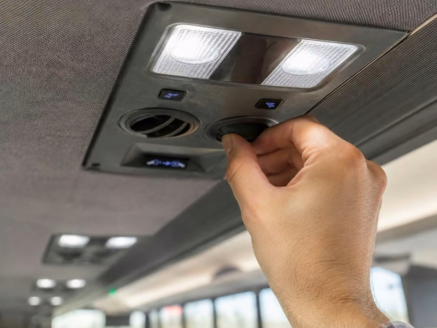 los altos 28 passenger minibus air conditioning
