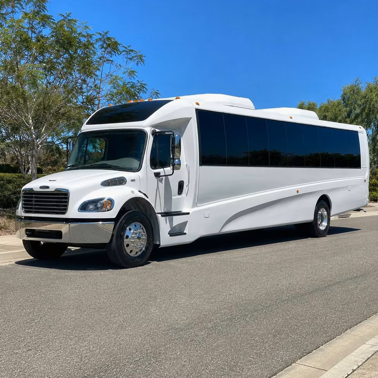 los altos 35 passenger minibus rental