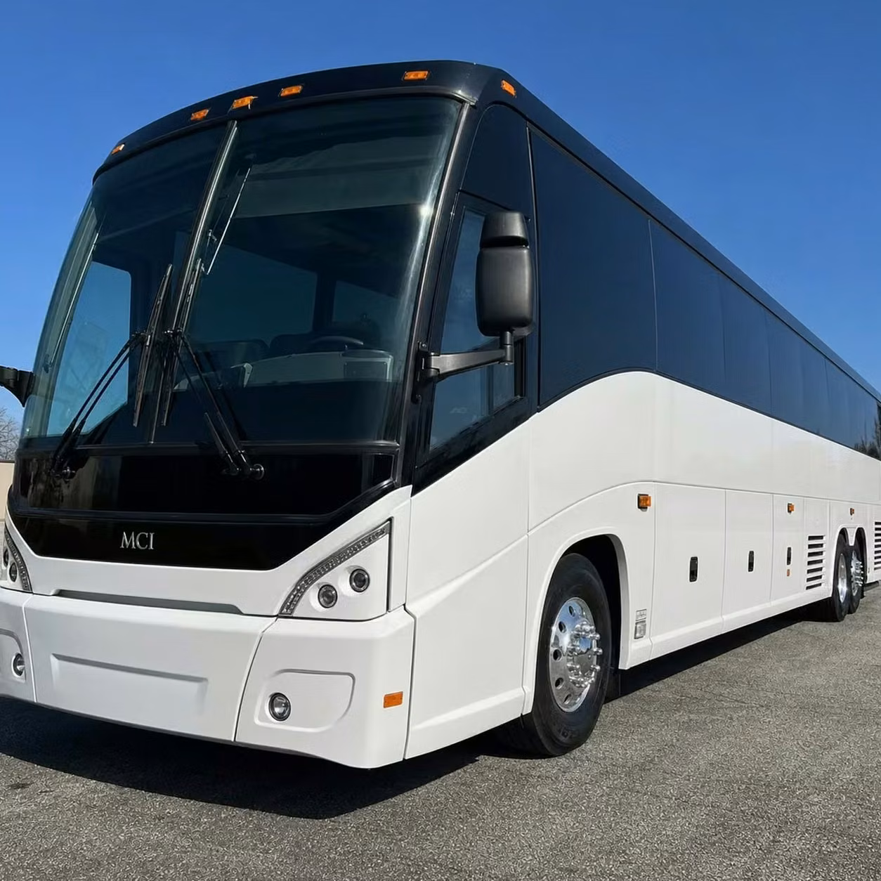 los altos direct shuttles between los altos airports and local hotels